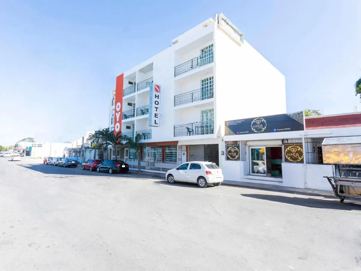Hotel Gandhi Chetumal 4*,