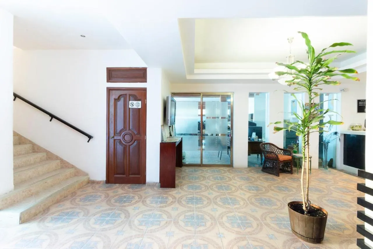 צ'טומאל Hotel Gandhi