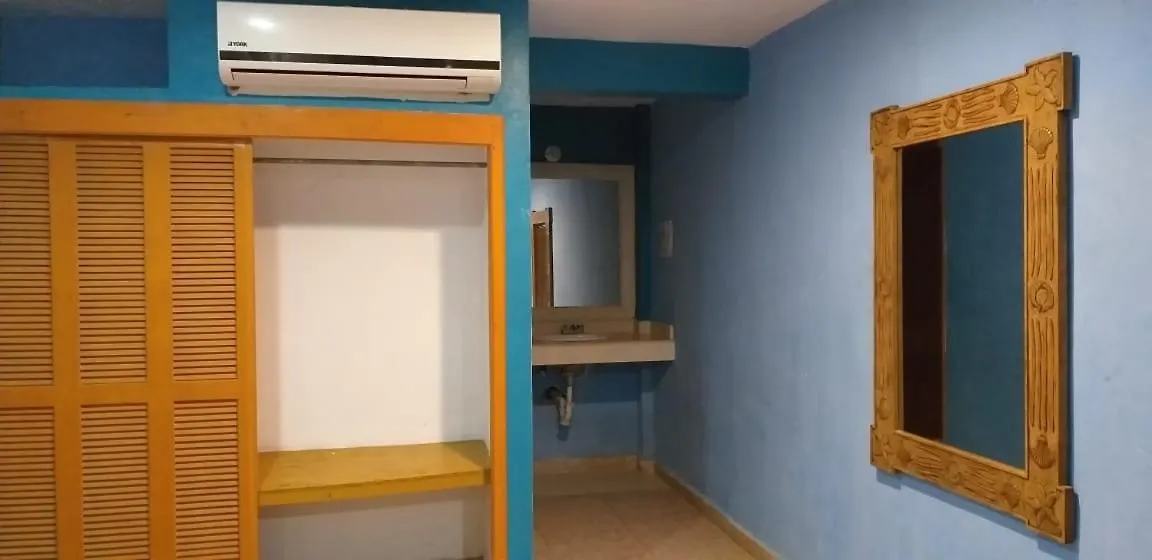 צ'טומאל Hotel Gandhi 4*,  מקסיקו